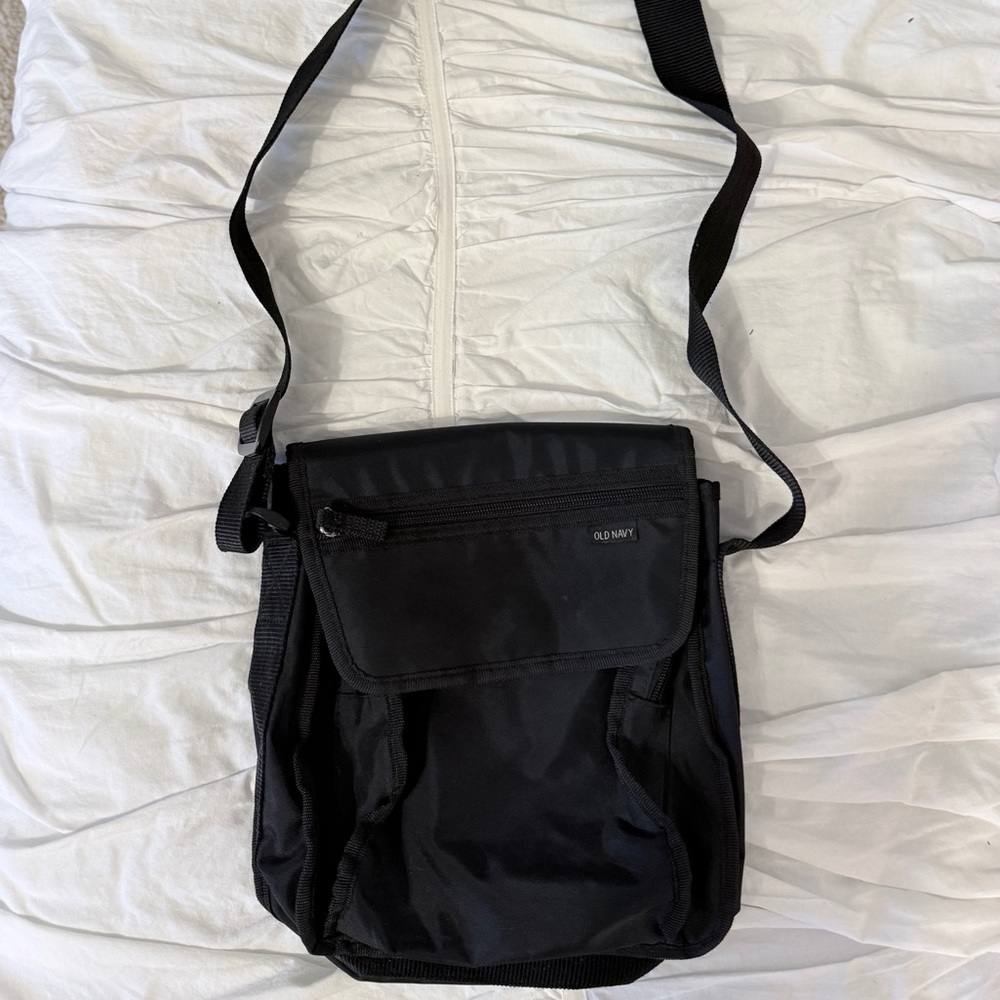 Old Navy Black Cross Body Handbag